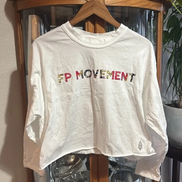 Free People Movement Inspire Logo Layer - Wildflower Logo Combo - Picture 6 of 9